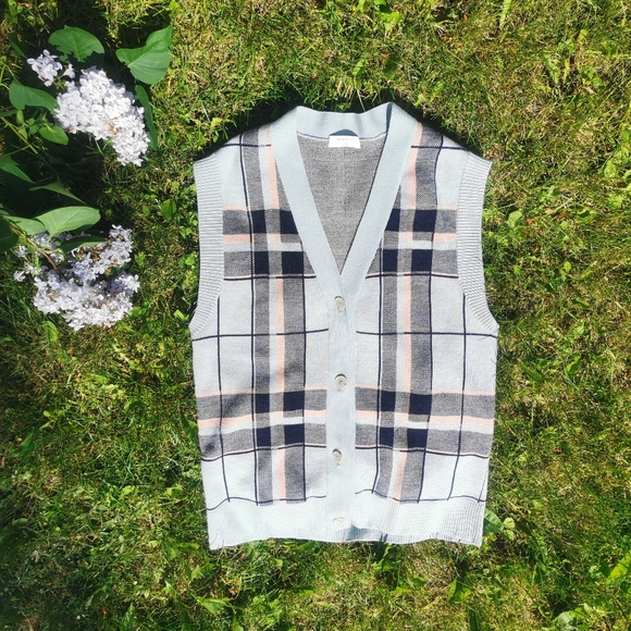 Babaton Jackets & Blazers - Babaton Pastel Sweater Vest